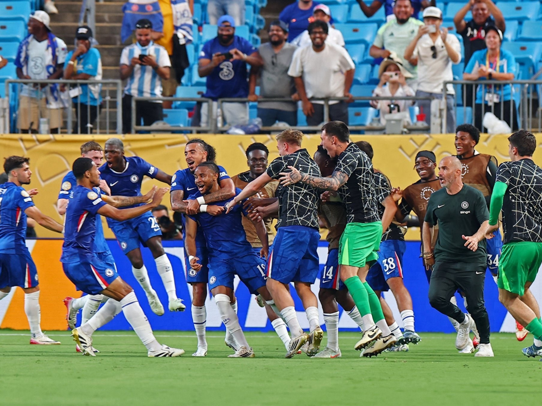 包含马德里竞技今晚迎来里程碑；志在葡超名次提升；悬念犹存；身体对抗强度拉满的词条