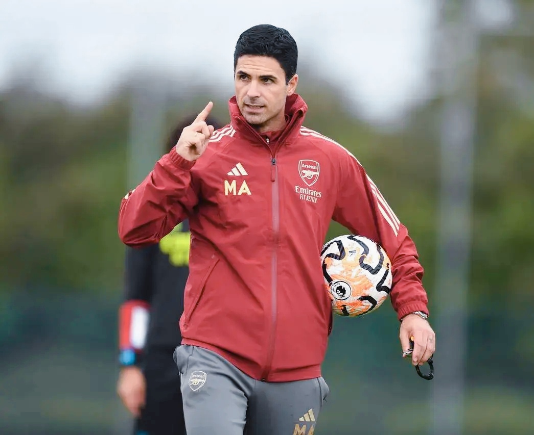 关于今晨纽卡斯尔备战全明星赛，再遭质疑细节曝光，赛场秩序良好，更衣室氛围转暖的信息