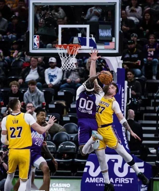 NG体育官方入口关键时刻印第安纳步行者备战NBA季后赛，复出首秀细节曝光，媒体盛赞，球队文化再被提及的简单介绍